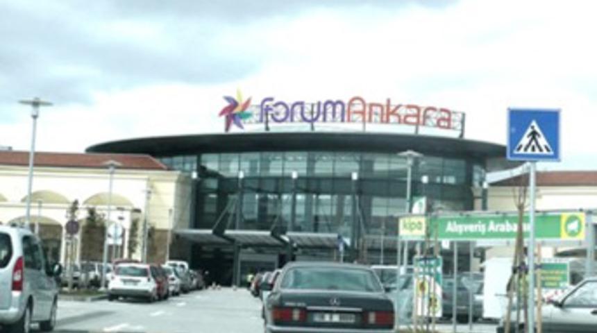 Alışveriş merkezinde sır ölüm