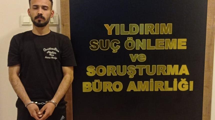 Bursa'da kapkaç yöntemiyle iki kadının çantasını çalan şüpheli yakalandı