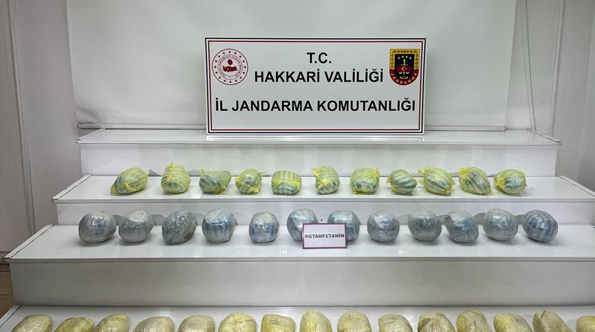 Hakkari'de 361 kilo uyuşturucu ele geçirildi! İran uyruklu 2 şüpheli tutuklandı