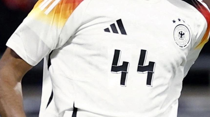 Almanya'da 44 numara 1 yıllığına yasaklandı!