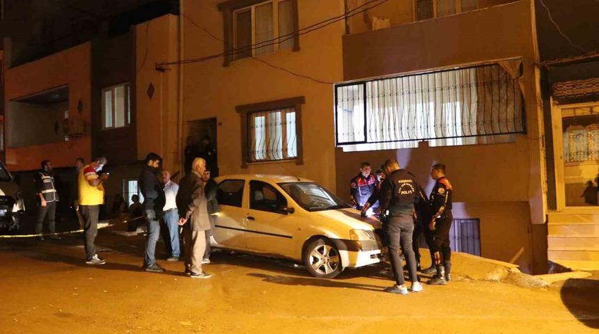 İzmir’de baba dehşeti: 1 kızını öldürdü, diğerini yaraladı