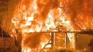 Sakarya’da baraka alev topuna döndü: Mahalleli sokağa döküldü