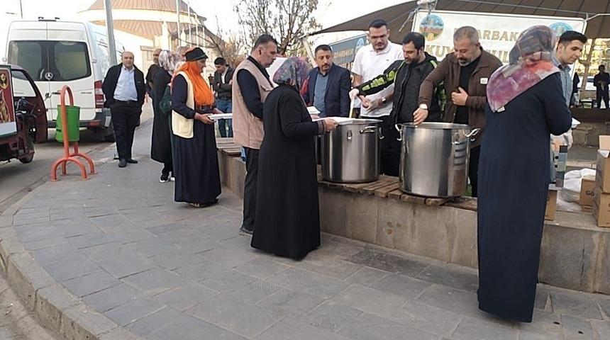 DİKO’dan hasta ve hasta yakınlarına 500 kişilik iftar yemeği