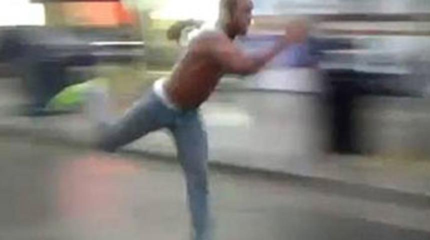 Jackson'ın Ay Y&uuml;r&uuml;y&uuml;ş&uuml;'ne yeni yorum