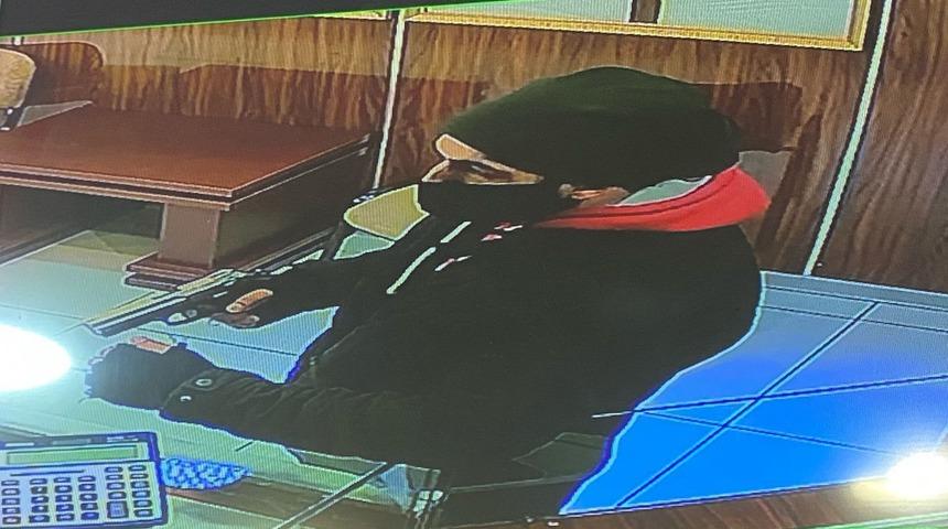 Esenyurt’ta silahlı soygun girişiminde bulunan acemi hırsız yakalandı