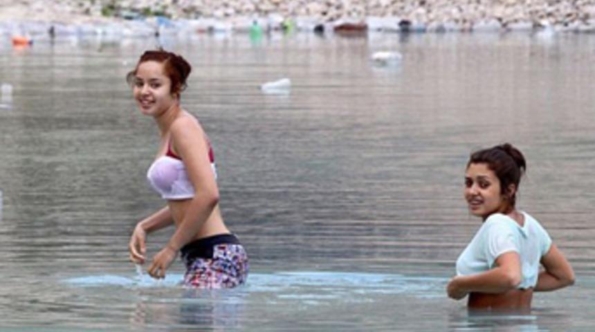 '&Ccedil;amaşır suyu'nda y&uuml;z&uuml;yorlar!