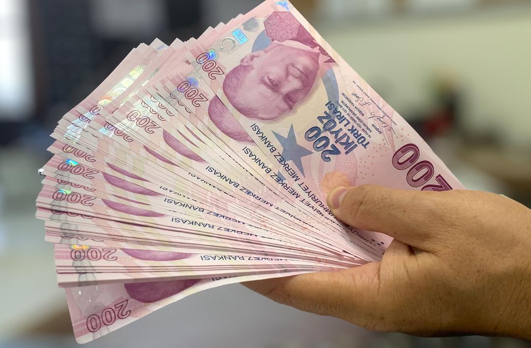 Mevduat faizlerinde y&uuml;kseliş hız kesmedi! Listeler g&uuml;ncellendi, faiz oranlarında yeni tablo! İşte 1 milyon TL'nin getirisi... 