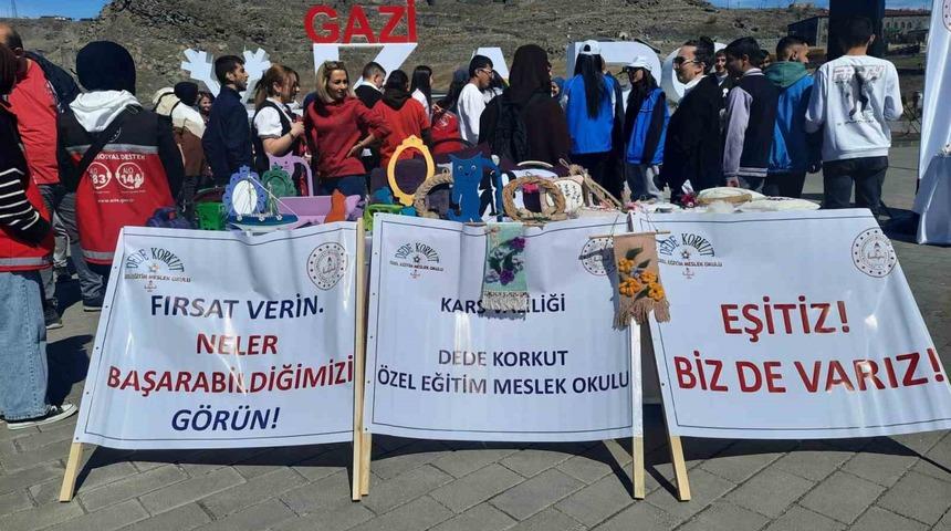 Kars’ta Otizm Günü etkinliği