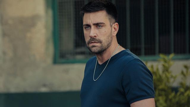 Bornozlu karesi ortalığı karıştırdı! Çağlar Ertuğrul'dan açıklama gecikmedi 