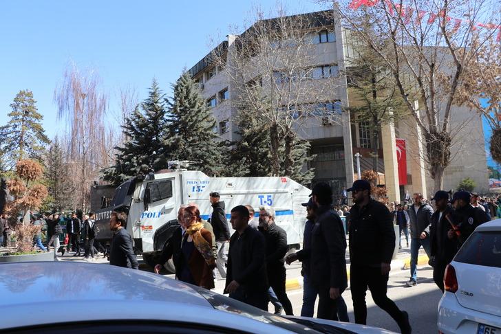 Van'da belediye başkanlığı DEM'den AK Parti'ye geçti! İl Seçim Kurulu kararı sonrası ortalık karıştı G5