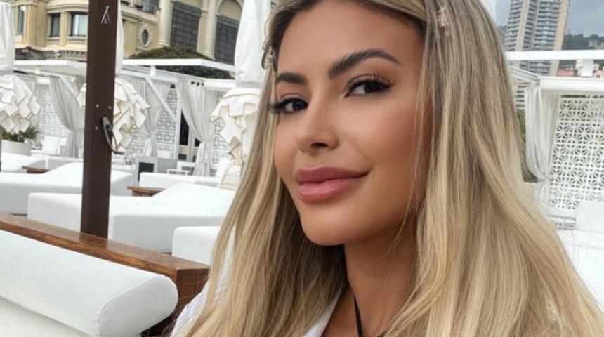 Kıyafeti çocuk tema parkı için uygunsuz bulunca tepkilerin odağına yerleşti! Sosyal medyadan eleştiriler gecikmedi