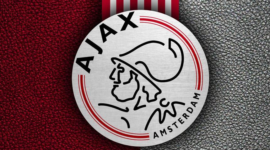 Ajax, bilgi ticareti yaptığı iddiasıyla üst yönetici Kroes'i görevinden uzaklaştırdı