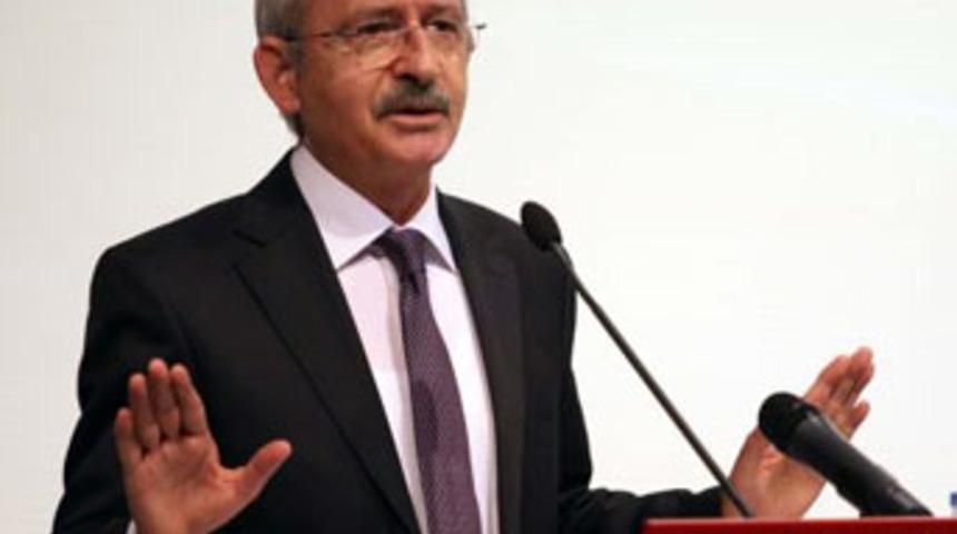 "Adam ol, istifa et!"