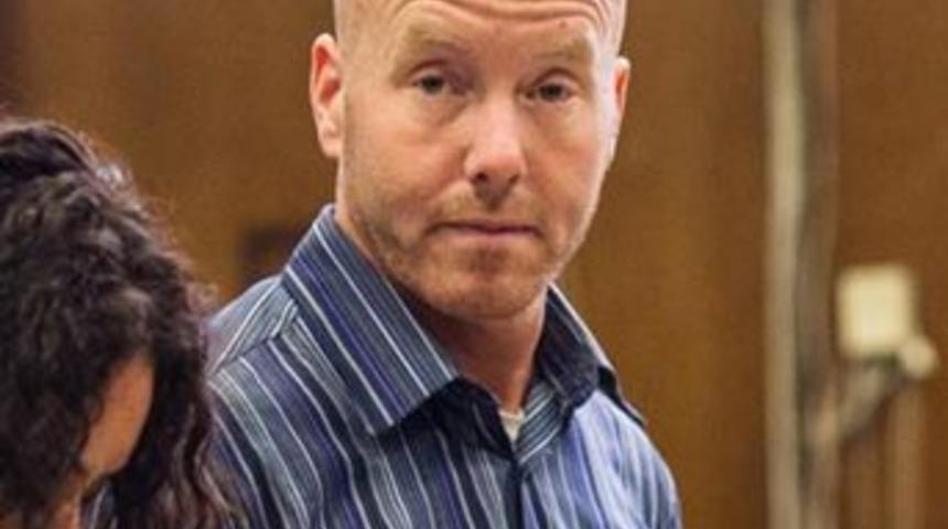 &Ccedil;eki&ccedil;le kafasını par&ccedil;aladı!