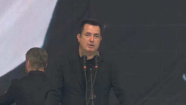 SON DAKİKA: Fenerbahçe'nin tarihi kongresine Acun Ilıcalı damgası! Kürsüye çıktı ve Trabzonspor maçına dair çok konuşulacak açıklamalarda bulundu... Türk hakemliği bitmiştir