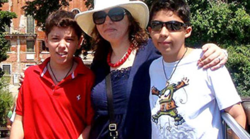 Prensesle tartıştı kırbaç cezası aldı!