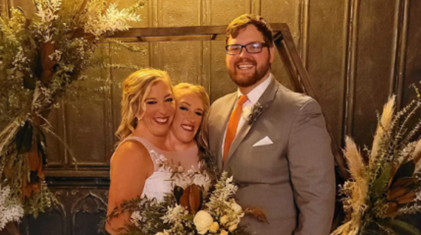 Düğün görüntüleri çok konuşuldu! İkiz kardeşler Abby ve Brittany Hensel'in yatak odasındaki sözleri  sosyal medyada şaşkınlık yarattı