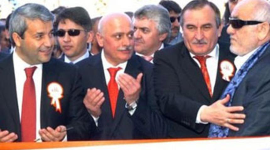 Belediye başkanına saldırdı!