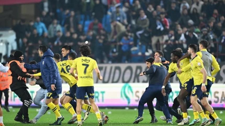 SON DAKİKA: Fenerbahçeli futbolcular ceza aldı mı? Merakla beklenen PFDK kararları az önce açıklandı, 6 maç seyircisiz oynama cezası...