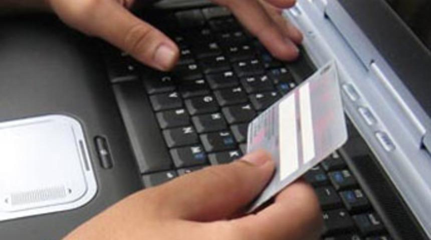 Kredi kartınıza fazla para yatırmayın