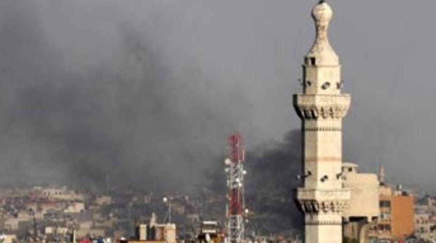 'Esad Halep'e bomba yağdırıyor'