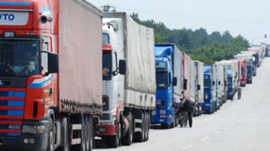 Sınırda '35 derece' kuyruğu!