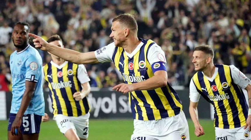 Edin Dzeko ligde 19. golüne ulaştı