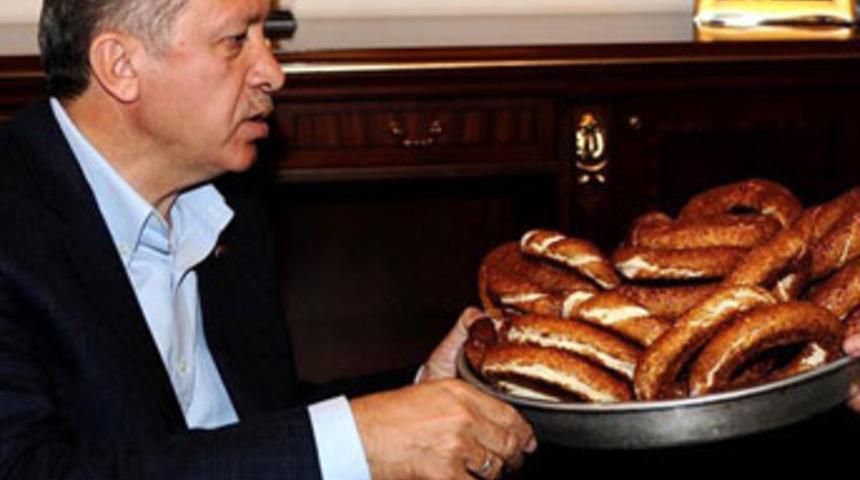 Erdoğan: Simit ve su satar, kitap alırdım