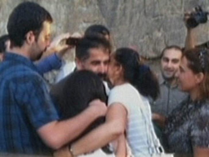 турция землетрясение спасение детей. турки украли двух девушек. турцы теракт девушка поймали. турция похищение. россиянку похитили в турции.