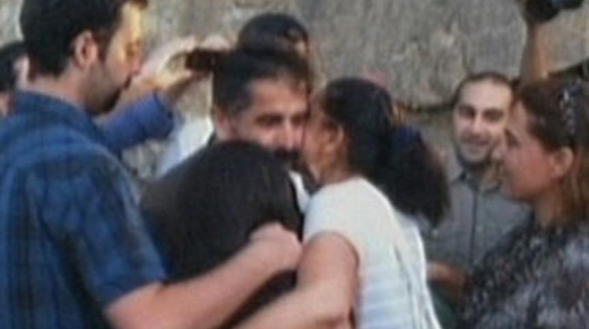 Ayg&uuml;l ailesinin kavuşma anı