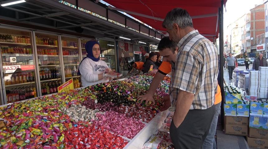 Aksaray’da bayram şekerinin tatlı telaşı tezgahlarda