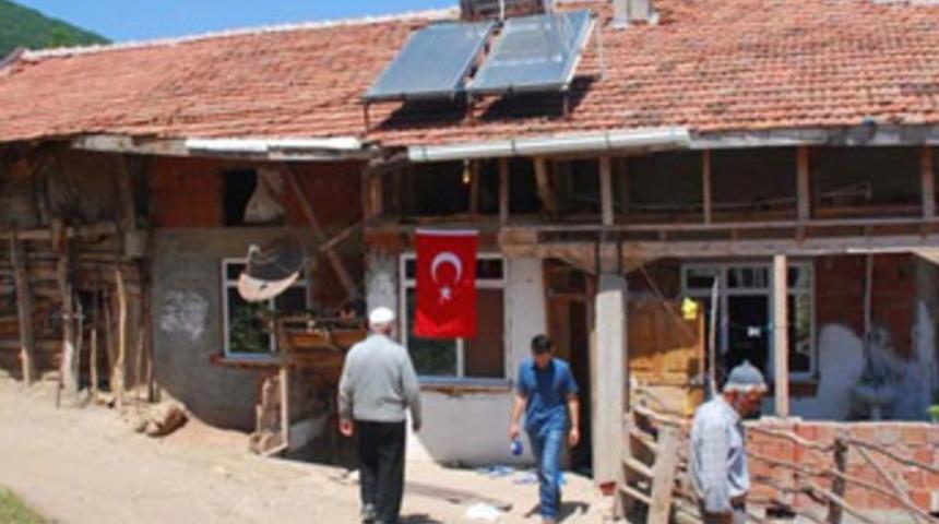 İndirin o bayrağı şehit getirir