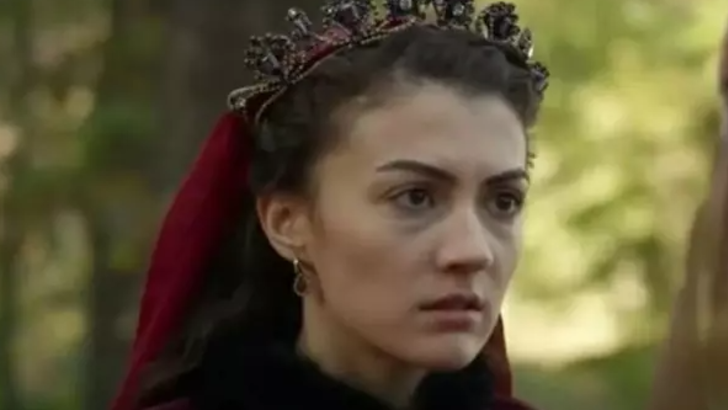 Herkes onu doğal güzel sanıyordu... Ruhun Duymaz'ın Ece'si Burcu Özberk'in estetiksiz hali sosyal medyayı salladı G4