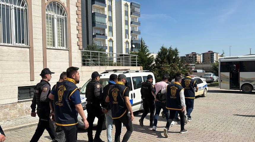 Adıyaman merkezli organize suç örgütüne yönelik operasyonda 4 tutuklama