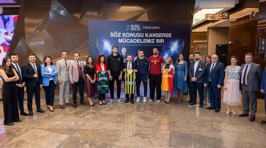 Ünlü basketbolculardan kanser hastalarına anlamlı ziyaret
