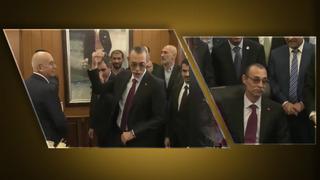 Devir teslim töreninde ilginç anlar! Eski başkan törene katılmadı, koltuk uçarak geldi