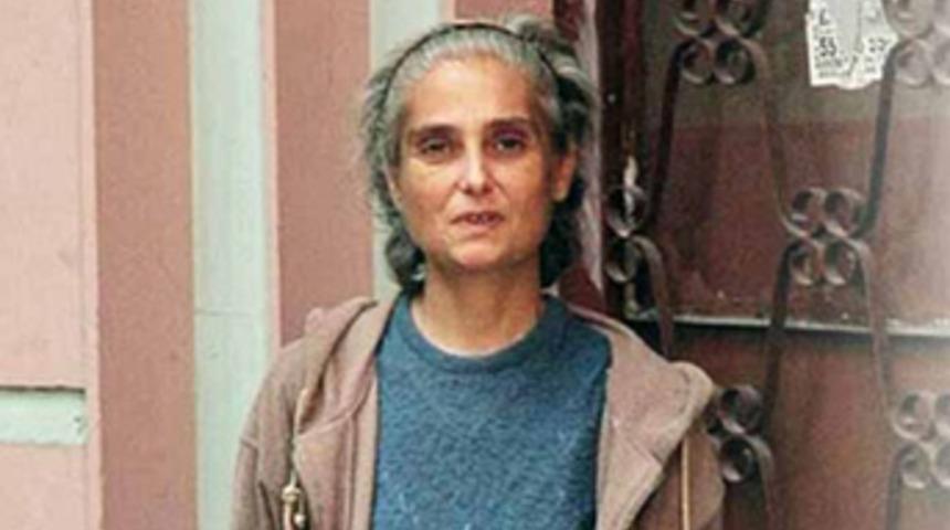 Ölen annesiyle 7 yıl aynı evde yaşadı