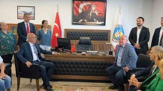 Eski başkandan devir teslim töreninde tepki çeken sözler: 'Faşist bir insana başkanım demeleri...'