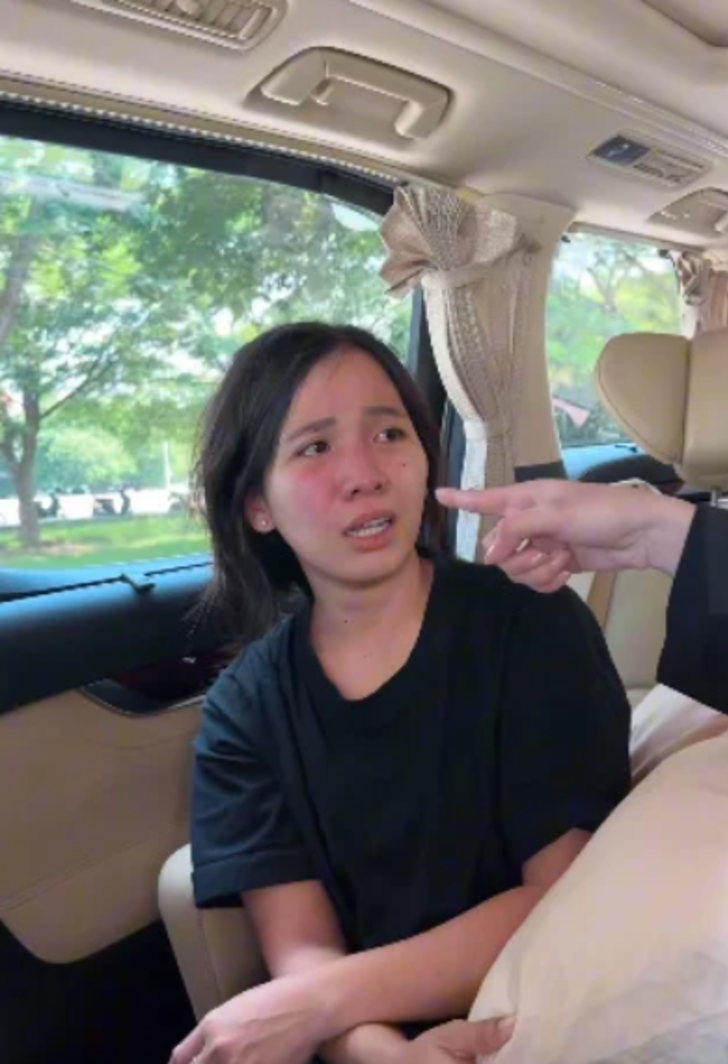 Sosyal medya fenomeni anne 3 yaşındaki kızına şiddet uygulayan dadısıyla yüzleşti! O anları sosyal medyadan paylaşmayı ihmal etmedi G1