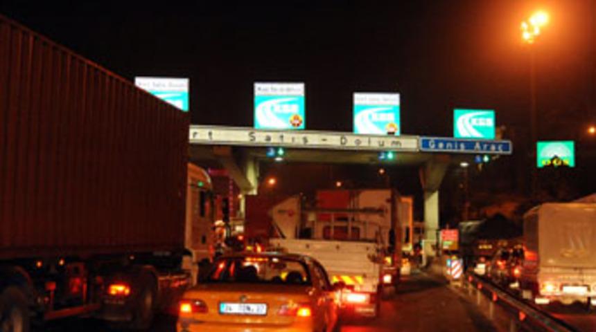 K&ouml;pr&uuml;lerden &uuml;cretsiz ge&ccedil;iş başladı