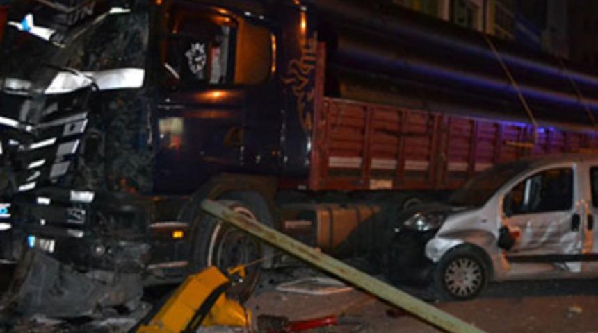 Şoför bayıldı, TIR dehşet saçtı!