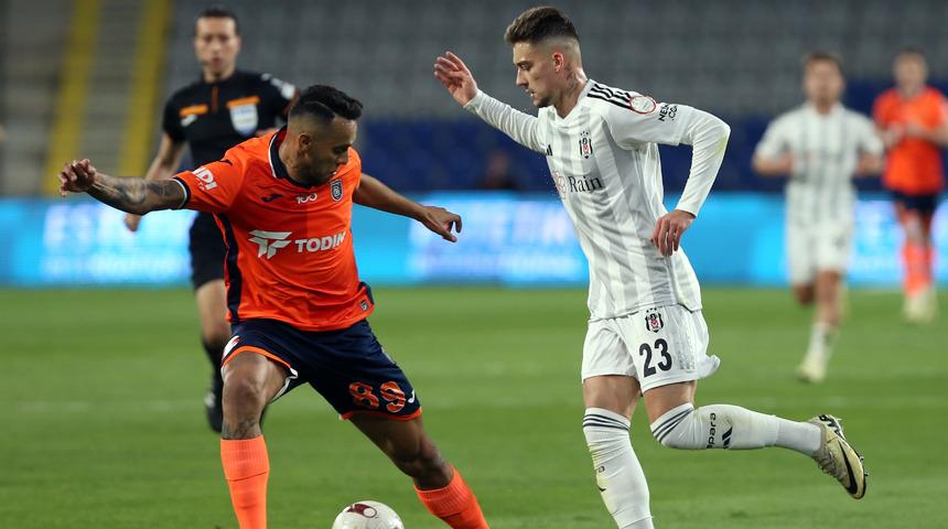 Başakşehir sahasında ağırladığı Beşiktaş ile 1-1 berabere kaldı! Ev sahibi ekip puanı son saniyede kurtardı