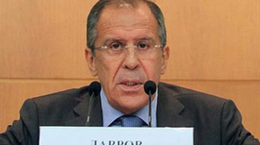 Sergey Lavrov'un bileği kırıldı