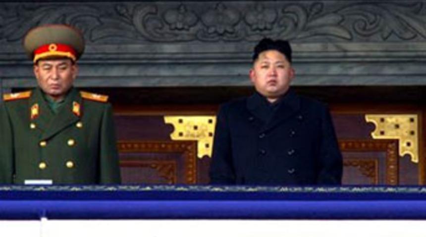 27'lik lider ordu komutanını azletti