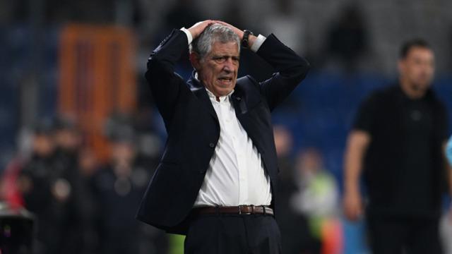 Beşiktaş'ta kazan kaynıyor, Fernando Santos topun ağzına geldi! Spor yazarları demediğini bırakmadı