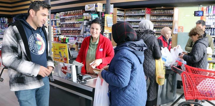 Bir il onu konuşuyor! 6 yıl kasiyerlik yaptı: Önce kafaya koydu ardından 42 erkeği yendi G3