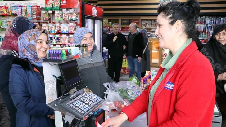 Bir il onu konuşuyor! 6 yıl kasiyerlik yaptı: Önce kafaya koydu ardından 42 erkeği yendi G5