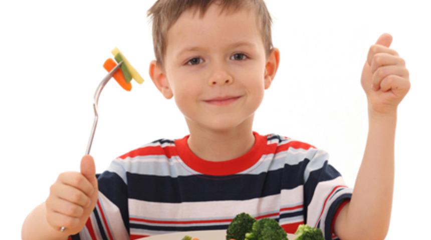 &Ccedil;ocuğa Sebze Yedirmenin Yolları