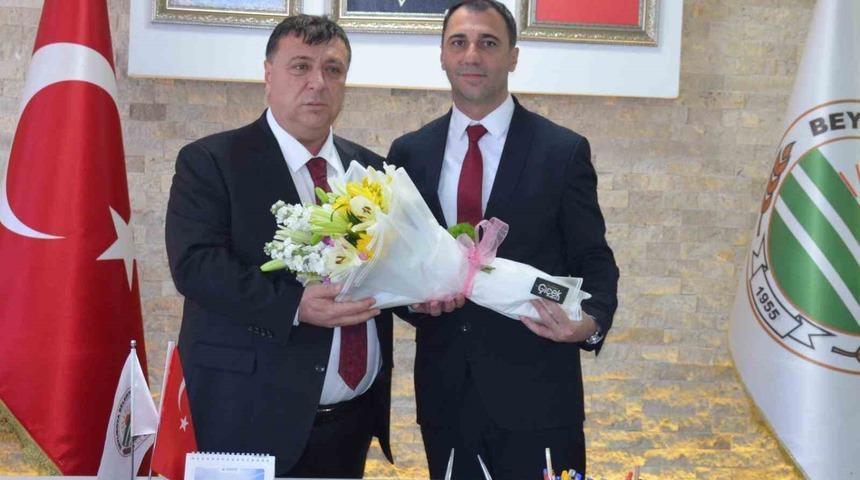 Beylikova’nın yeni başkanı mazbatasını aldı
