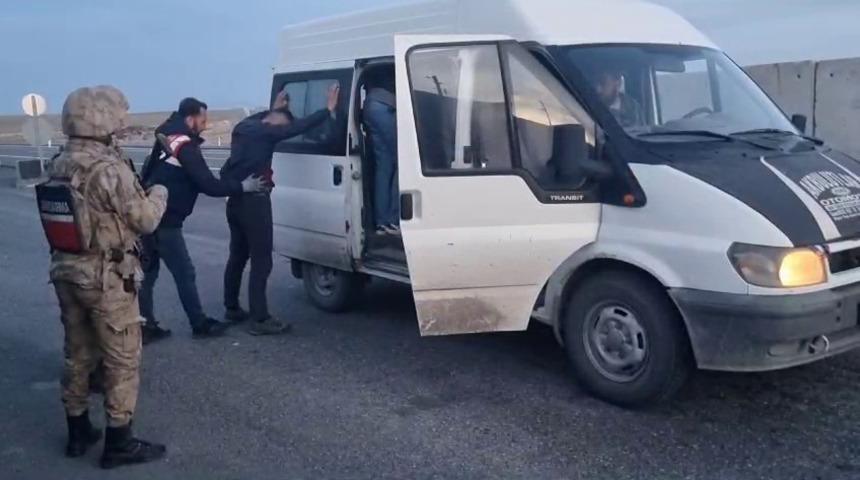 Kars’ta jandarmadan kaçak altın operasyonu